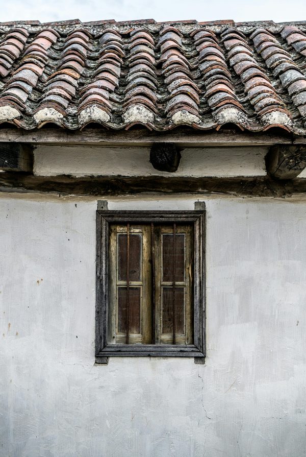 Évitez la moisissure sous toiture : solutions contre l'humidité